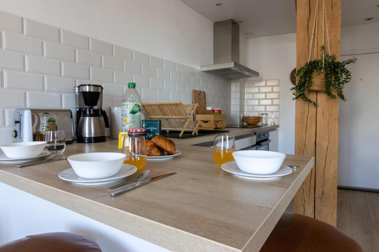 APPARTEMENT DUPLEX SAUMUR CENTRE, refait à neuf, à proximité du château Esterno foto