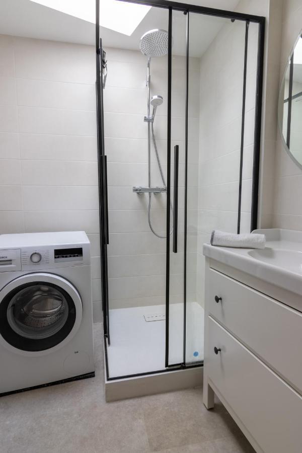 APPARTEMENT DUPLEX SAUMUR CENTRE, refait à neuf, à proximité du château Esterno foto
